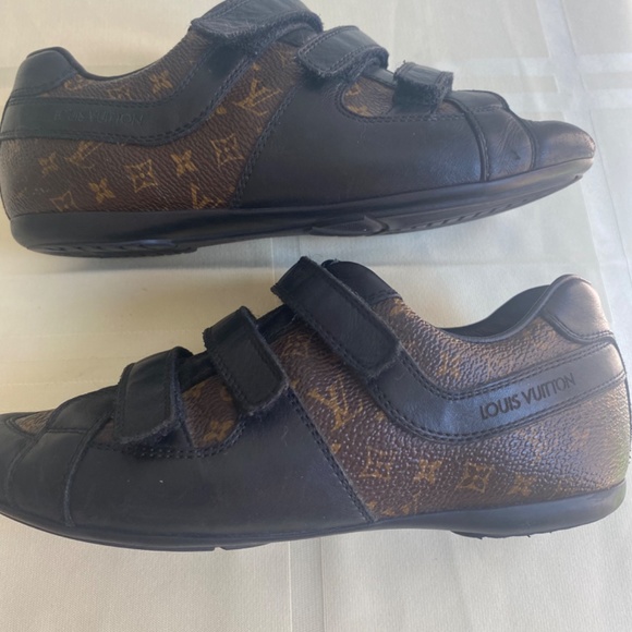 Authentic Louis Vuitton Size 30 Kids shoes - needs repair - Picture 9 of 9